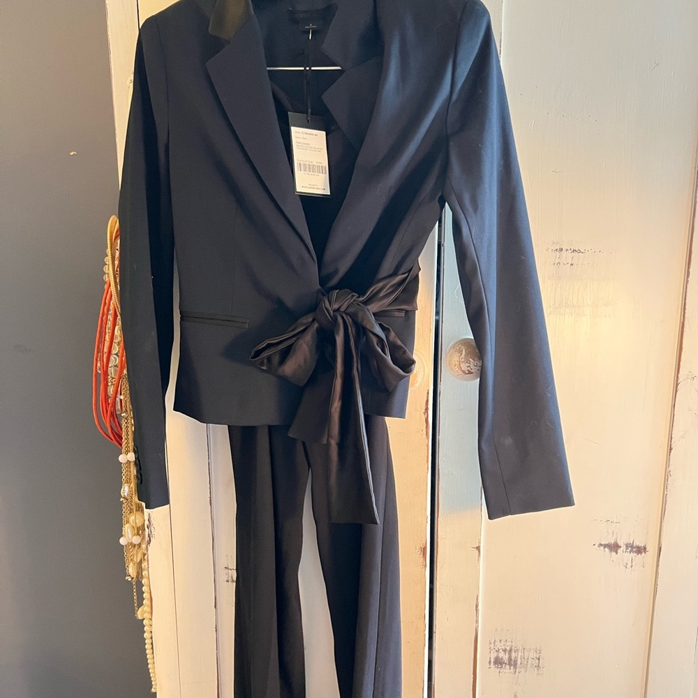 Beautiful Navy and Black Worth New York Suit